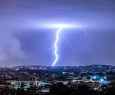 Ciclone coloca SC sob três alertas simultâneos