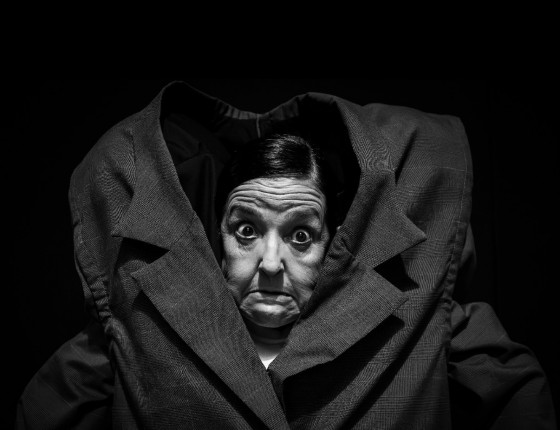 'A Mulher Invisível'  é destaque no final de semana no teatro em Florianópolis