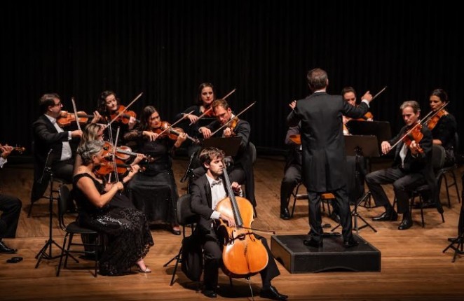 Camerata Florianópolis leva ao palco o concerto “Violoncelo em Cena”