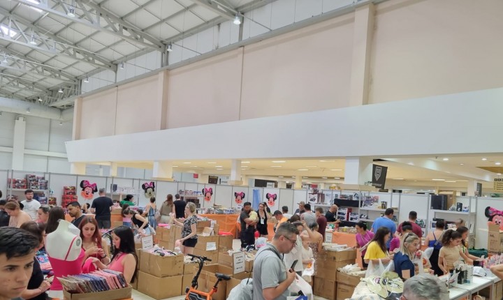 Bazar solidário traz achados imperdíveis em SC