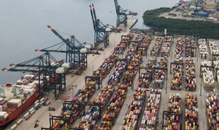 Participação dos EUA nas exportações despenca desde 2001