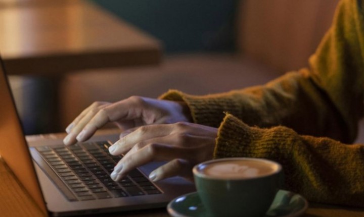 Setor de serviços registra alta de 7,5% no faturamento