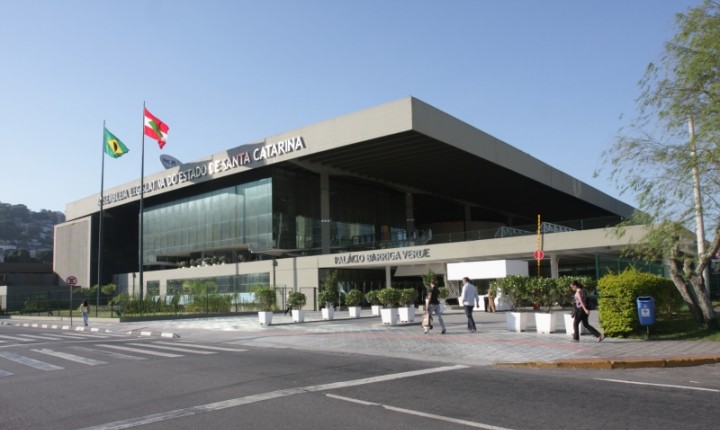 Recesso legislativo muda rotina na Alesc