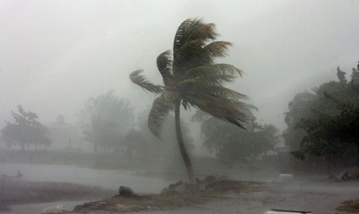 Ciclone extratropical e frente fria trazem tempestade perfeita