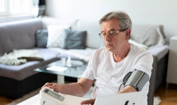 Casos de hipertensão disparam em SC e preocupam autoridades