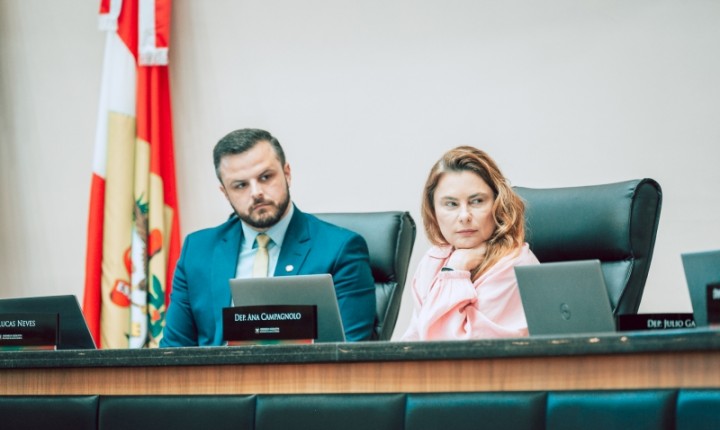 Educação e saúde pautam discursos no plenário catarinense