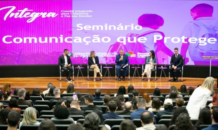 Seminário aborda ética jornalística em incidentes nas escolas