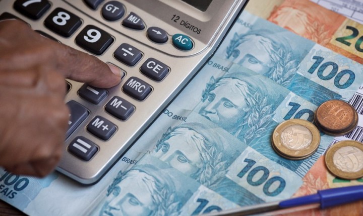 Selic alta: o que é e como ela impacta meu dia a dia?