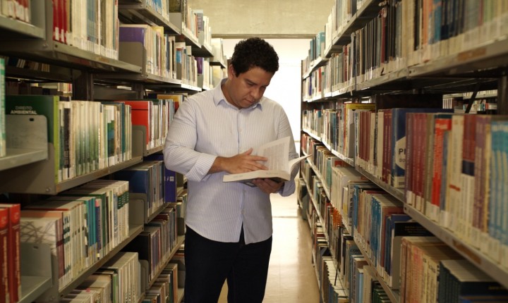 Estudante formado em Direito pelo Universidade Gratuita destaca importância das contrapartidas