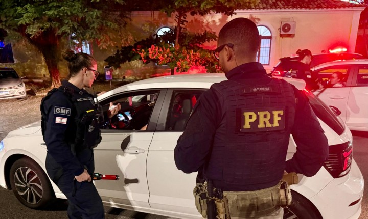 PRF SC intensifica combate à embriaguez nas rodovias