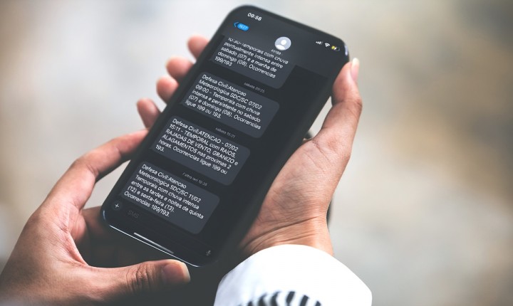 SC é 1º do país em adesão ao SMS da Defesa Civil