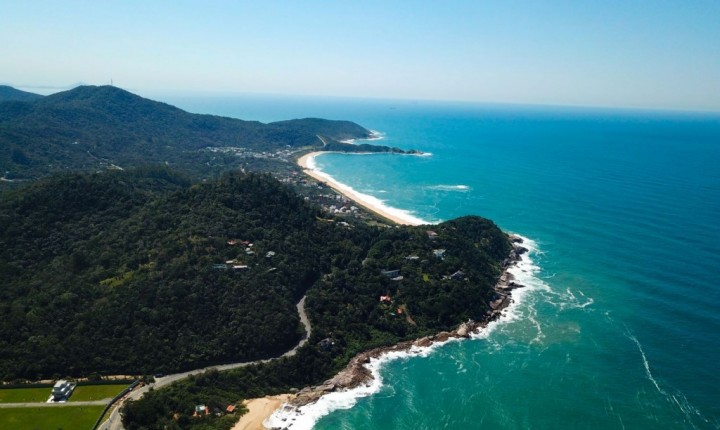 Mais de 70% dos pontos liberados para banho em SC