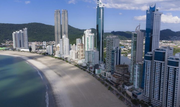 Verão em SC registra recuo no consumo