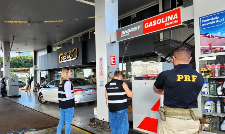 Força-tarefa fiscaliza e autua 38 postos em SC