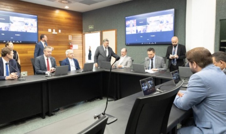 Professores de SC têm reajuste na tabela salarial