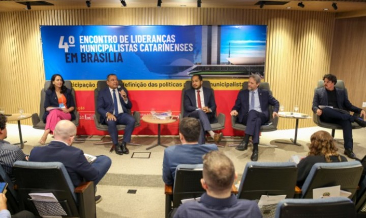 Deputado catarinense debate políticas públicas em Brasília