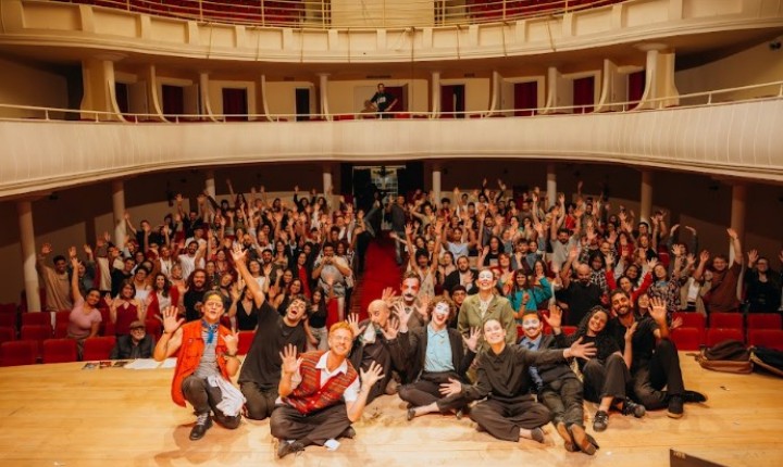 Teatro imersivo percorre SC gratuitamente