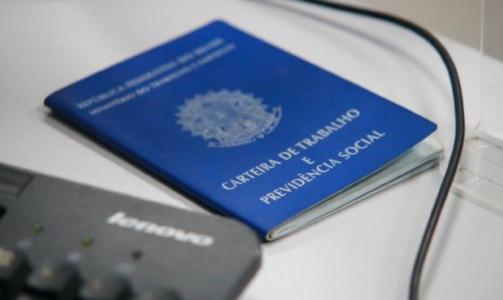 SC abre mais de 8 mil vagas de emprego