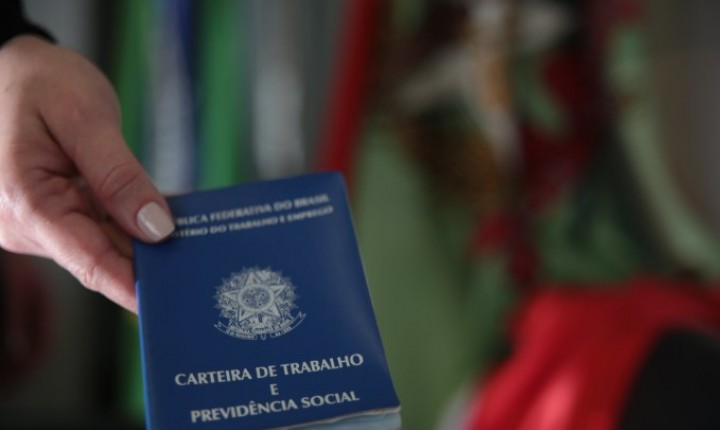 Mais de 8 mil vagas movimentam SC
