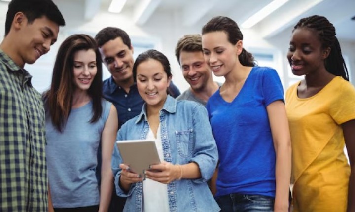 ALESC discute oportunidades para jovens no mercado