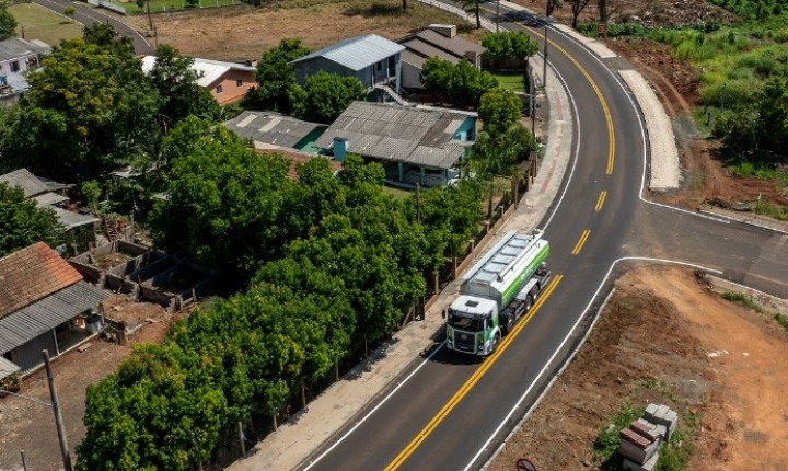 Programa Estrada Boa amplia rede rodoviária catarinense