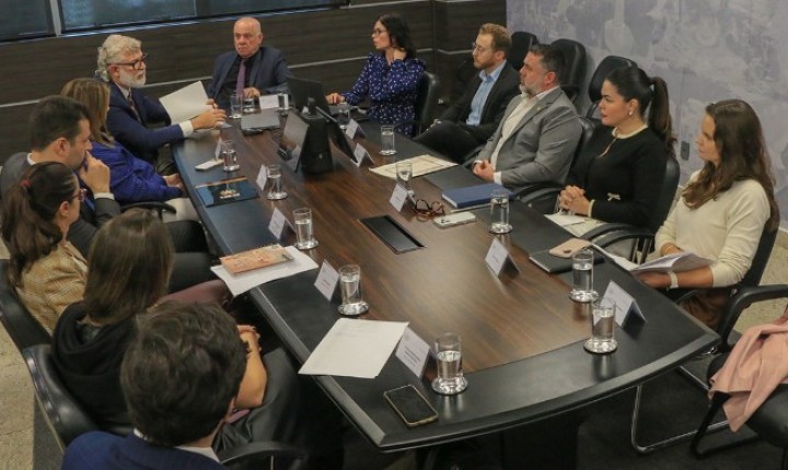 TCE/SC abre negociação para destravar contratos da saúde