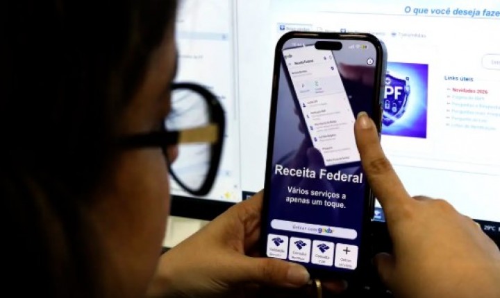 Restituição do IR começa a cair nas contas