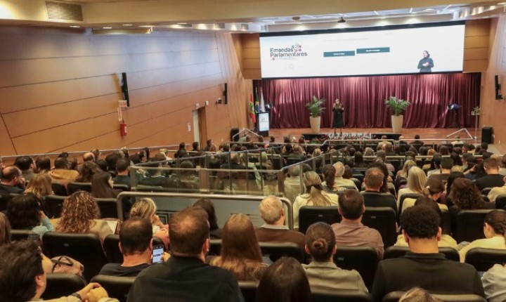 TCE/SC capacita 2 mil gestores sobre emendas