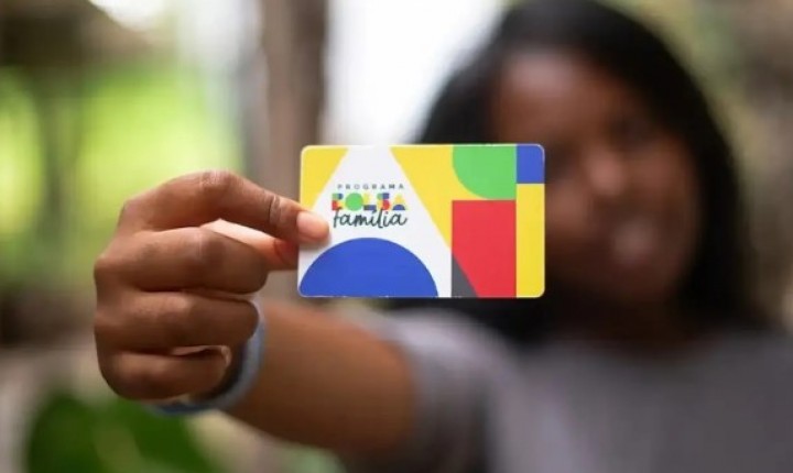 Bolsa Família terá reajuste de 15,04%