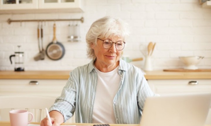 Golpes financeiros: cuidados importantes para o público 50+