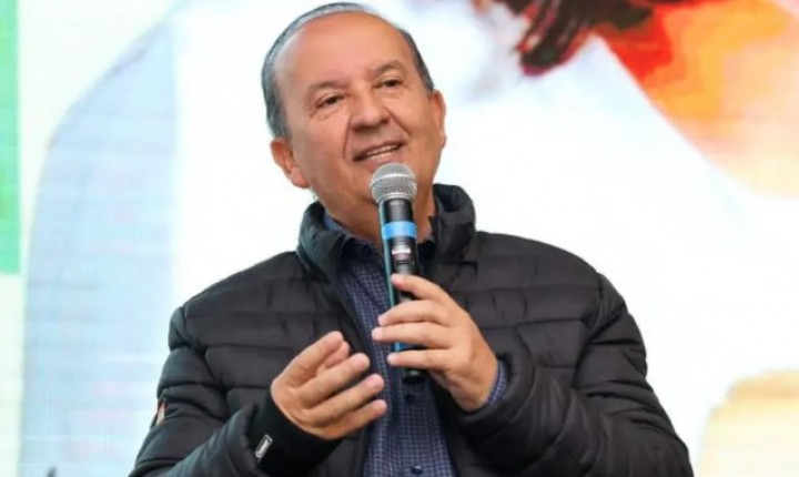 Jorginho Mello lidera disputa pelo Governo de SC