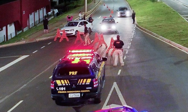 PRF SC reforça fiscalização nas rodovias durante festas de outubro 