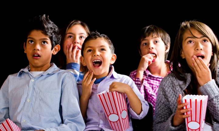 Projeto Pipoca leva crianças carentes para sessão especial de cinema