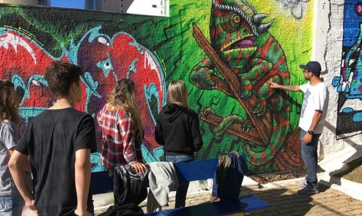Oficina de grafite reúne jovens em São José