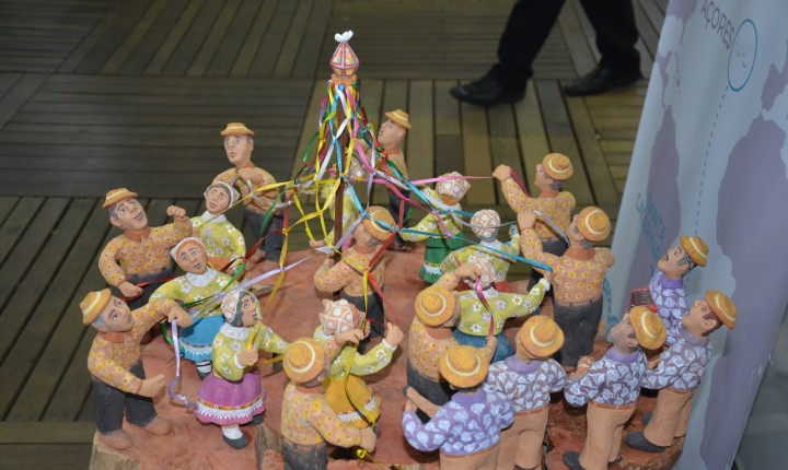 Exposição de cerâmica figurativa faz homenagem ao Ciclo do Divino
