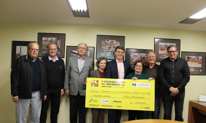Beiramar Shopping repassa recursos para APAE