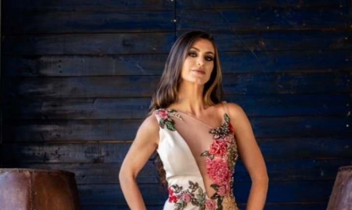 Vestido de festa: saiba como conservá-lo para manter a aparência de nov