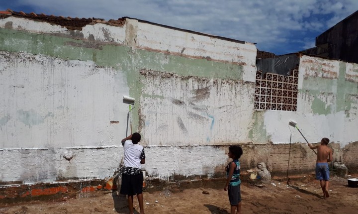 Intervenção de arte urbana e recreação infantil dá continuidade à implantação da Praça da Criança