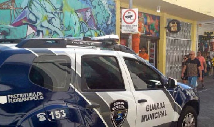 Calçadões no Centro de Florianópolis ganham fiscalização permanente da GM