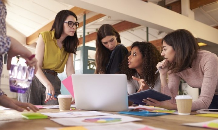 5 motivos para fortalecer a liderança feminina