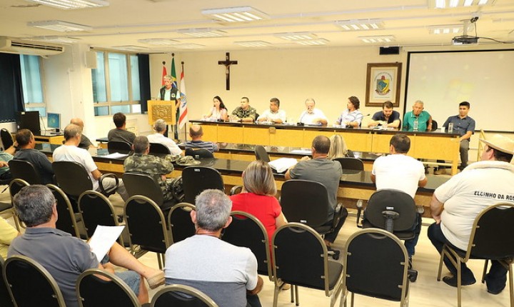 Pescadores artesanais relatam problemas em autorizações a menos de uma semana do início da pesca da tainha 