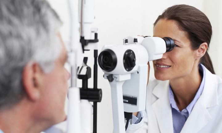 Médico oftalmologista deve ser consultado em todas as etapas da vida