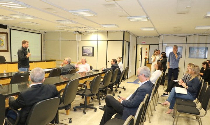Projetos propõem mudanças no comércio em Florianópolis
