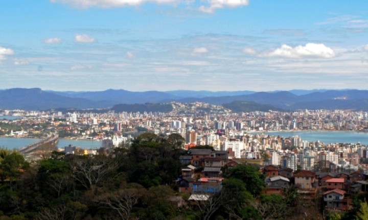 Prefeitura lança pacote de obras voltado ao Maciço do Morro da Cruz