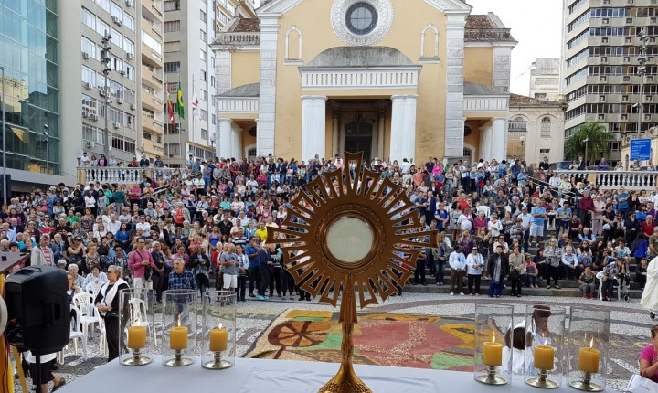 Corpus Christi solidário em Florianópolis