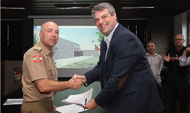 PMSC assina convênio com Acif para construção de batalhão no Norte da Ilha