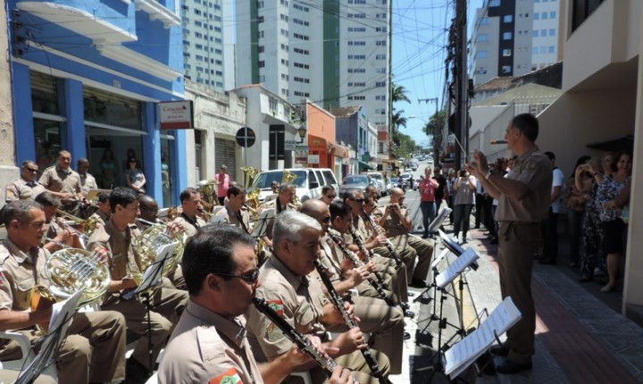 Banda da PM de SC faz apresentação gratuita nesta quinta-feira em Florianópolis