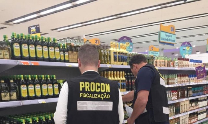 Após proibição da venda de azeites, Procon da Prefeitura vistoria mercados na Capital