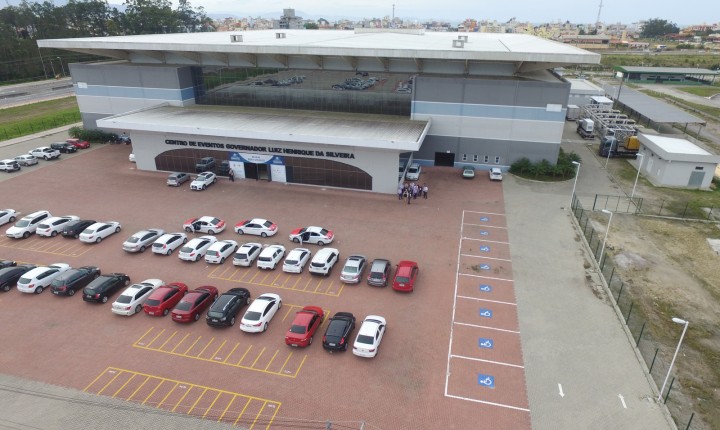 Centro de Eventos de Canasvieiras é destaque em reunião do Fortur