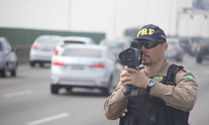 PRF determina suspensão e recolhimento de radares móveis